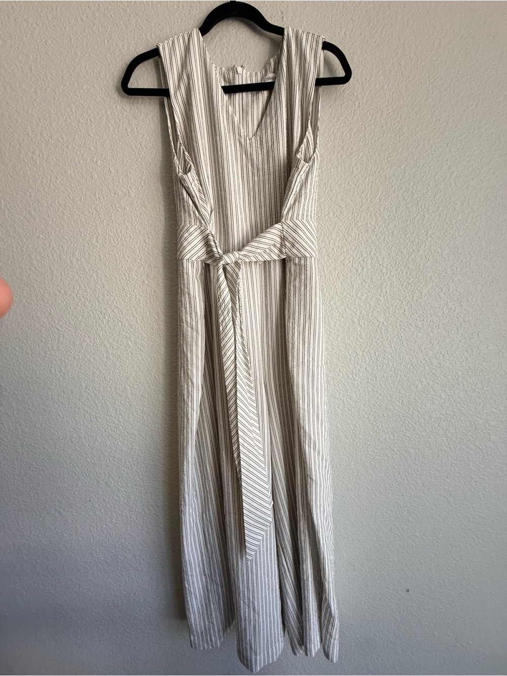 Sleeveless Striped Tie-Waist pants romper in white and Gray Calvin Klein size 8